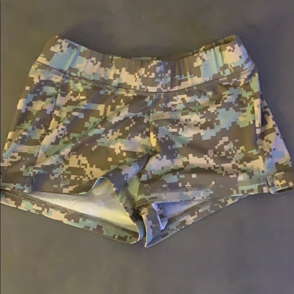 xs army hooters shorts